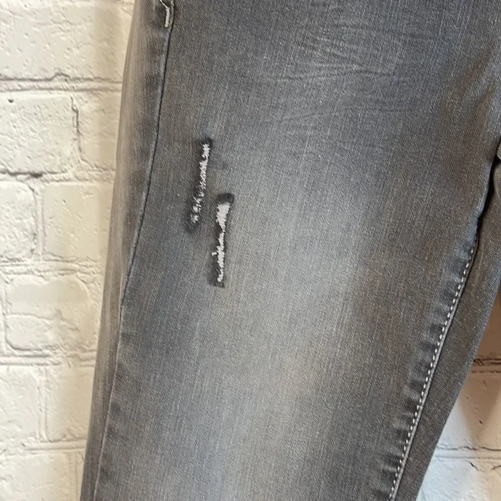Mossimo Gray Slim Fit‎ Skinny Jeans, Slightly distressed size 7